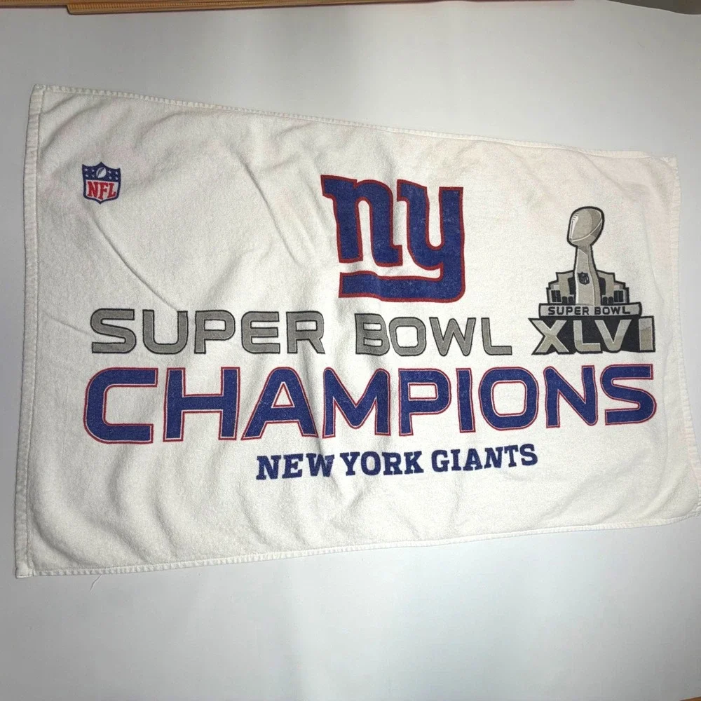 NY Giants Super‎ Bowl XLVI Champions Towel NFL Official (Patriots) 2012